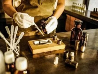 新手必學(xué)的調(diào)配精油大全,芳香世家精油調(diào)配教程大公開