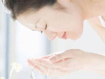精油小課堂 | 混油皮如何做好日常護(hù)膚?