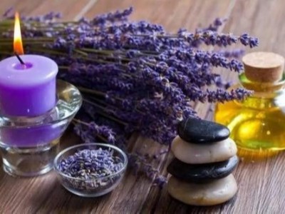 秋冬如何用精油滋潤肌膚?別擔(dān)心芳香世家有妙招